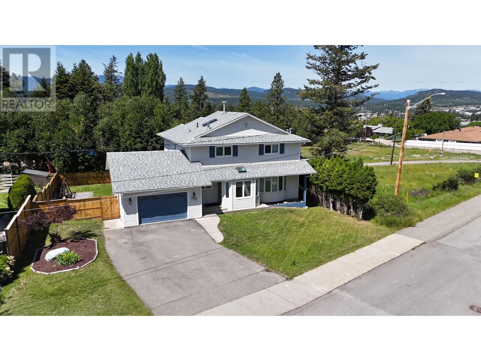 717 27th Avenue S, Cranbrook