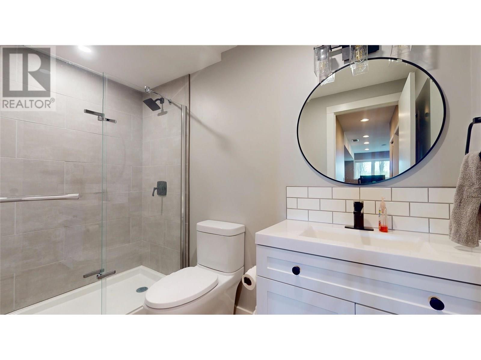 717 27th Avenue S, Cranbrook