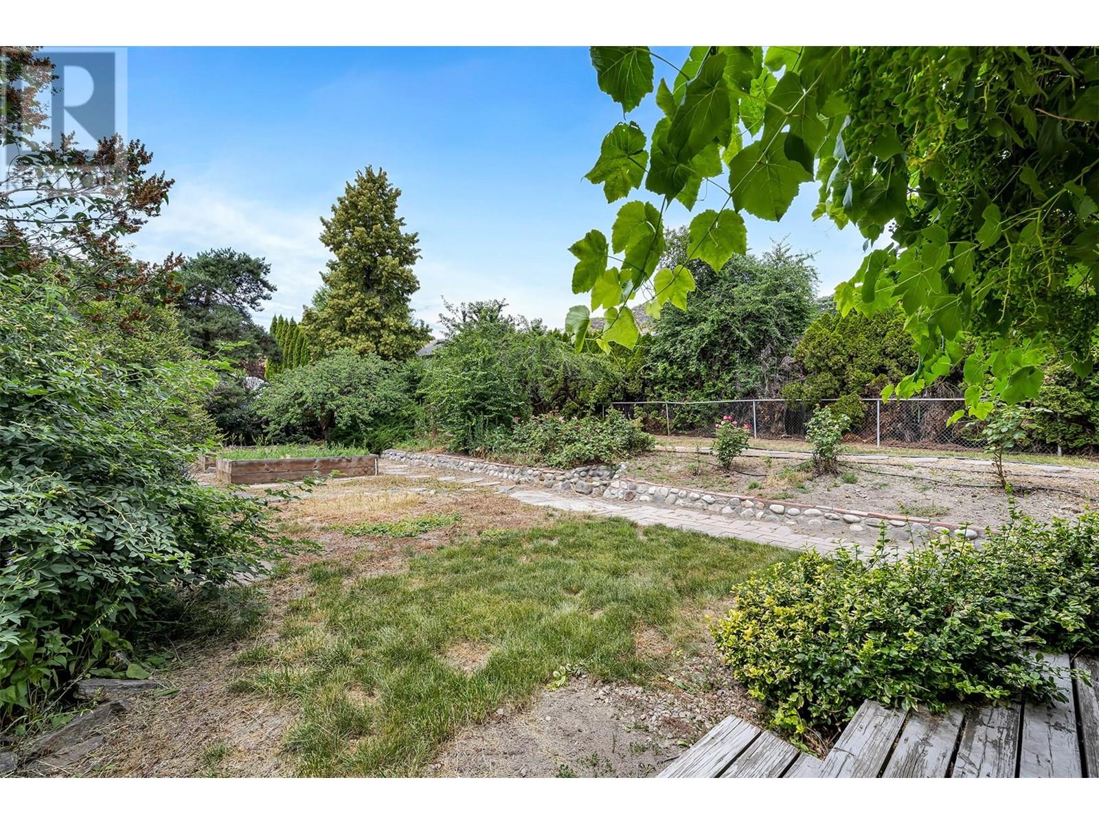 Photo 8 of 2916 Allenby Way, Vernon BC