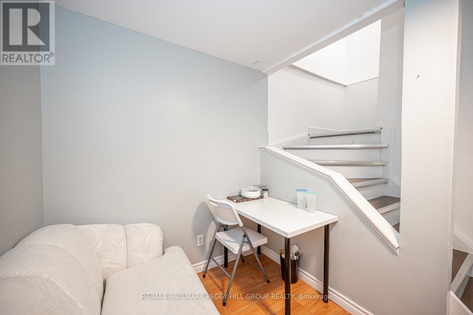 Photo 17 of 5 Arch Brown Court, Barrie ON