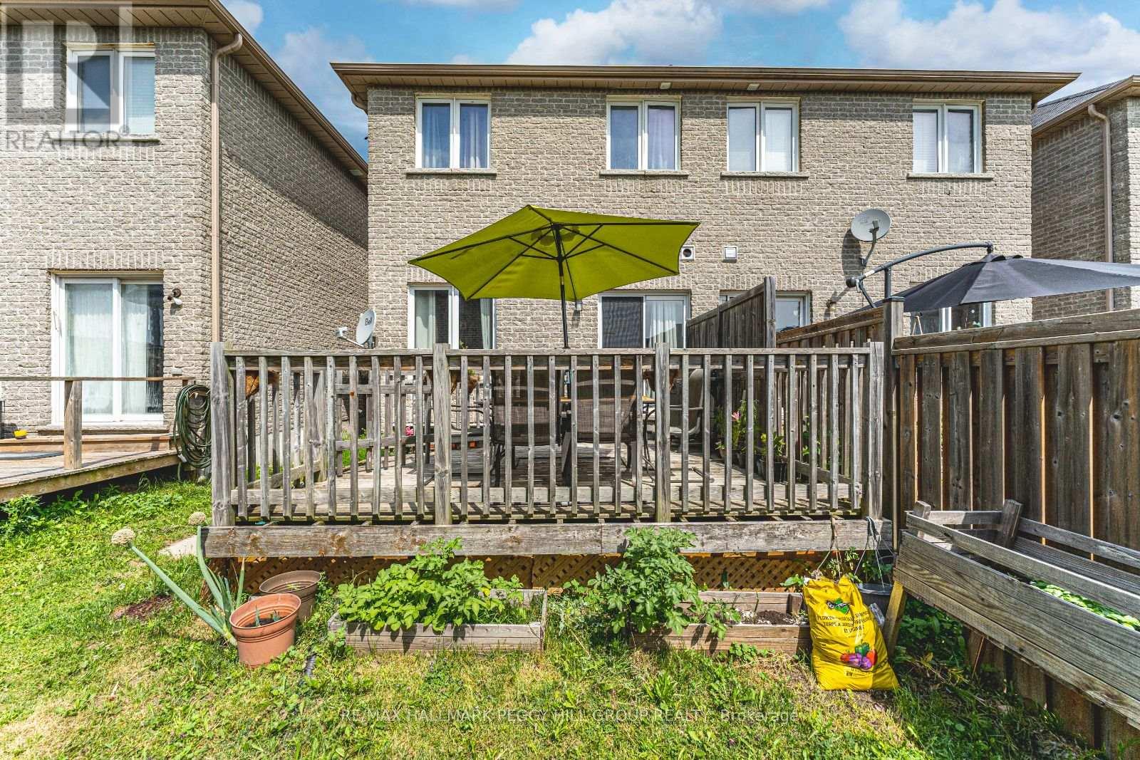 Photo 21 of 5 Arch Brown Court, Barrie ON