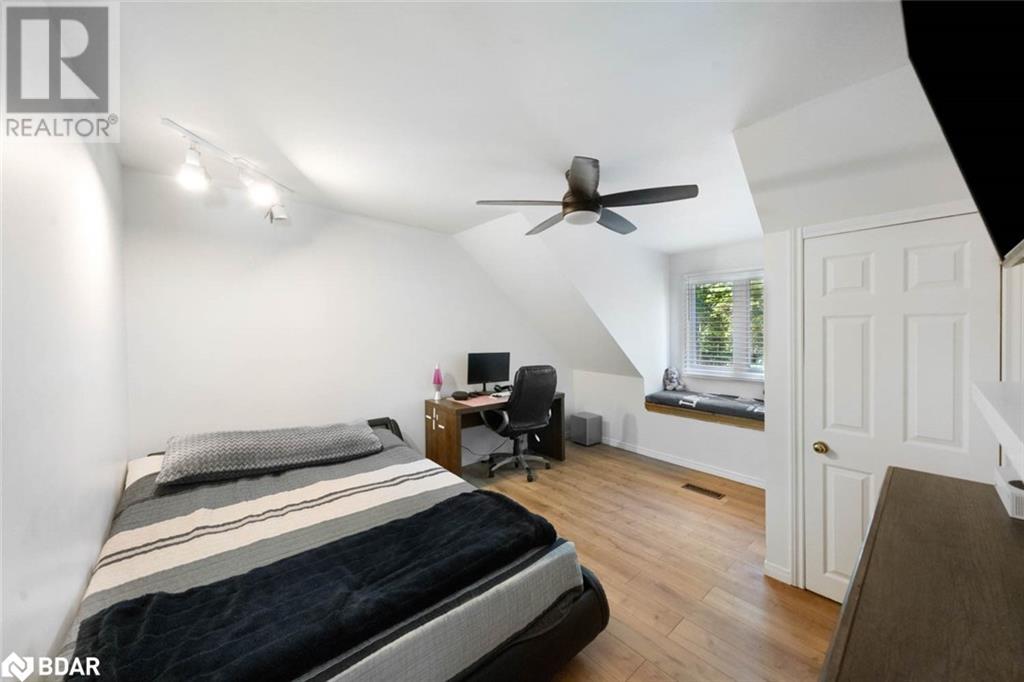 Photo 16 of 361 Glenbrook Drive, Midland ON