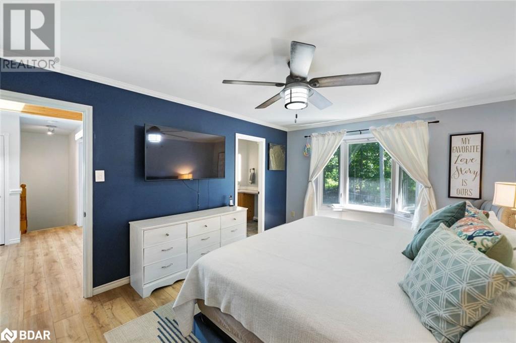 Photo 17 of 361 Glenbrook Drive, Midland ON