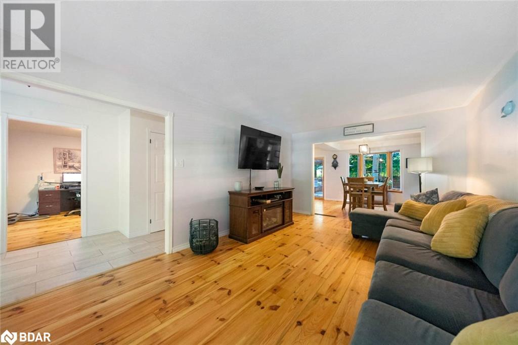 Photo 25 of 361 Glenbrook Drive, Midland ON
