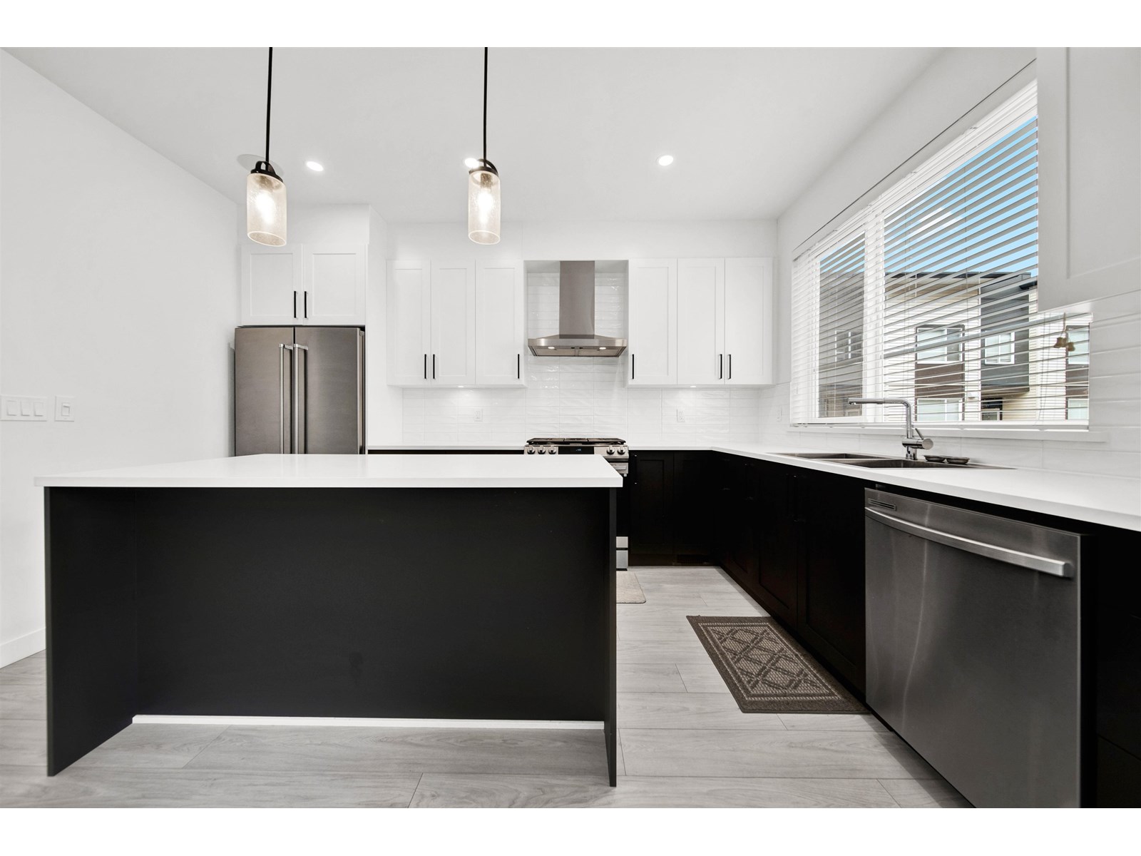 Photo 9 of 2 7288 188 Street, Surrey BC