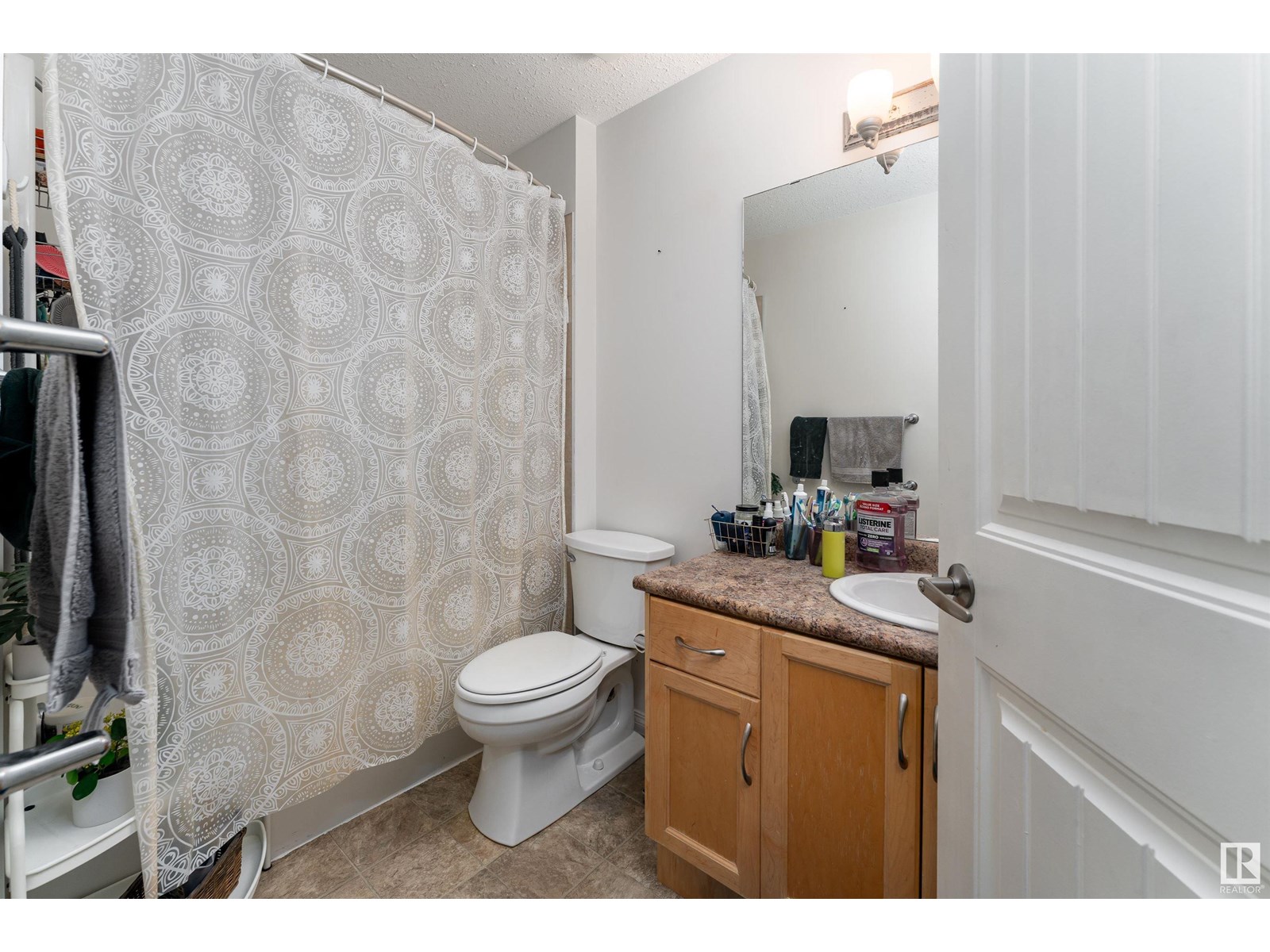 Photo 18 of 2 11813 43 St Nw, Edmonton AB