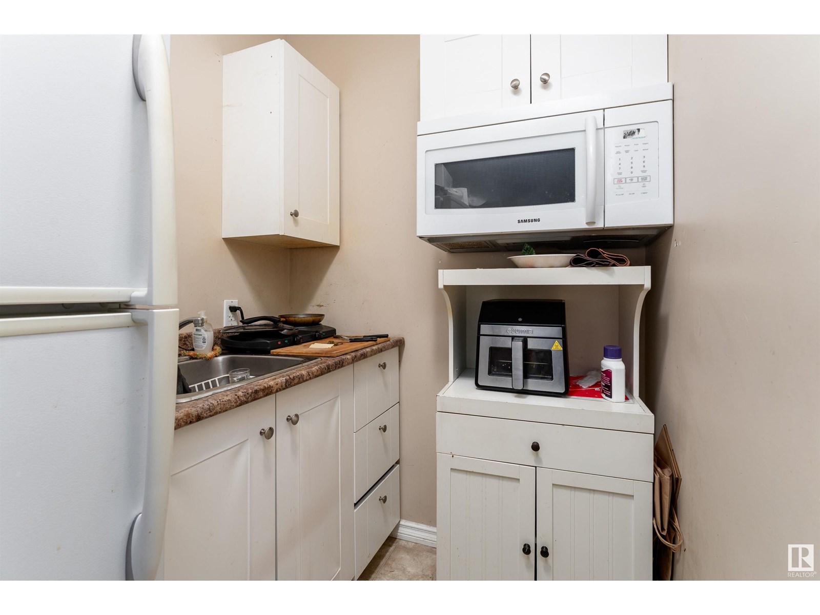 Photo 22 of 2 11813 43 St Nw, Edmonton AB