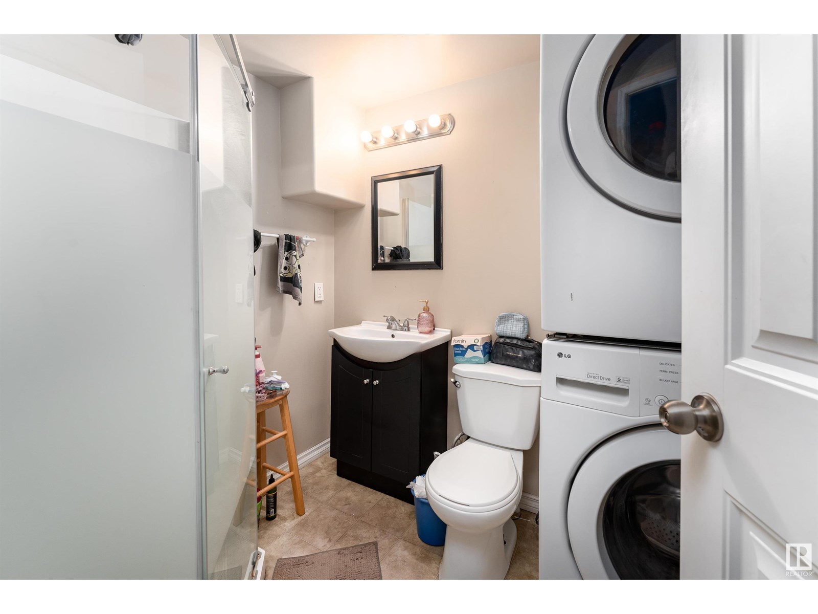 Photo 23 of 2 11813 43 St Nw, Edmonton AB