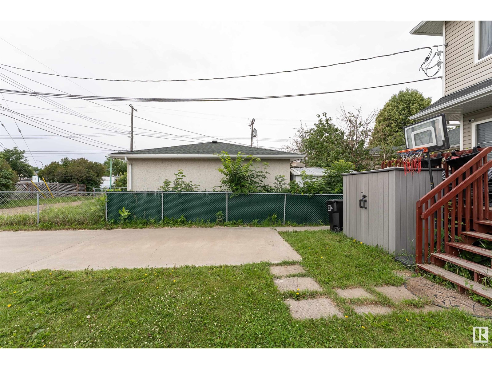 Photo 28 of 2 11813 43 St Nw, Edmonton AB