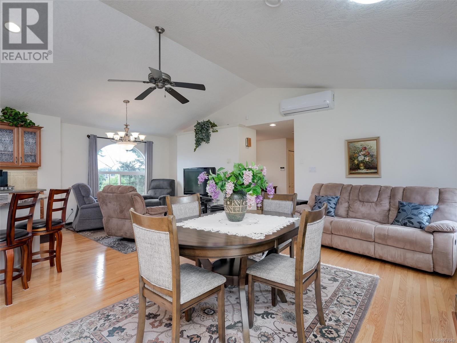 Photo 14 of 2340 Watkiss Way, View Royal BC