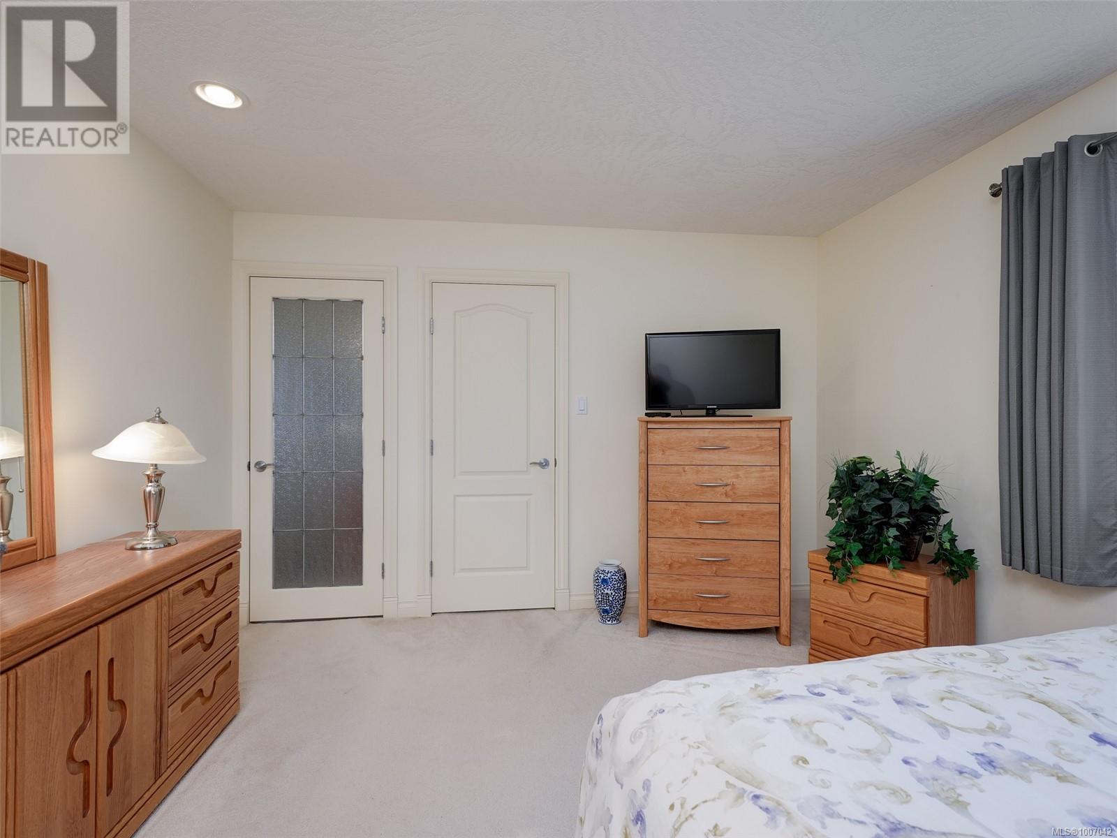 Photo 26 of 2340 Watkiss Way, View Royal BC