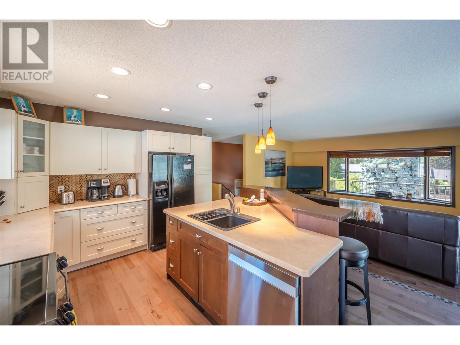 186 DUNANT CRESCENT - Image 17
