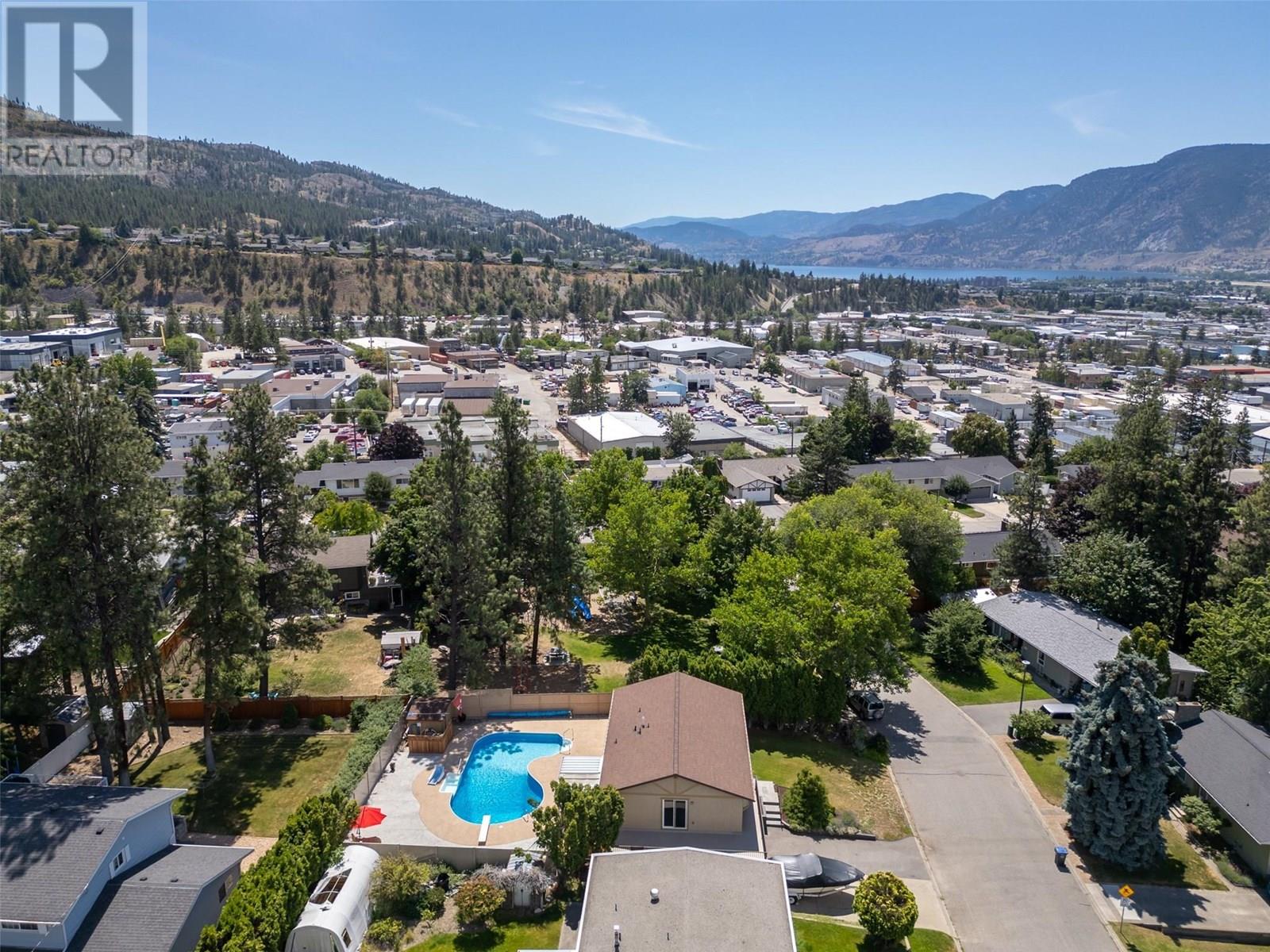 186 DUNANT CRESCENT - Image 2
