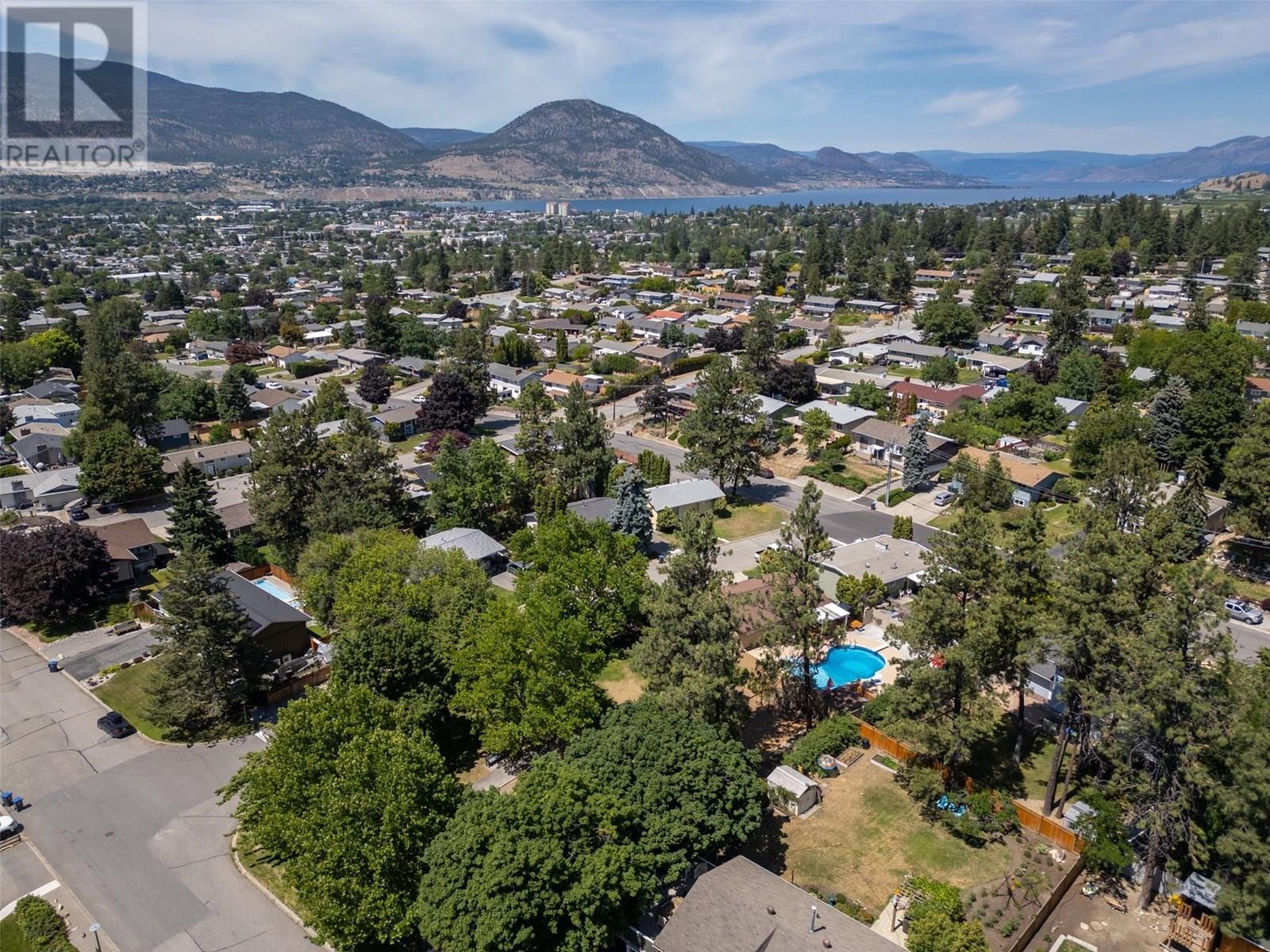 186 DUNANT CRESCENT - Image 4
