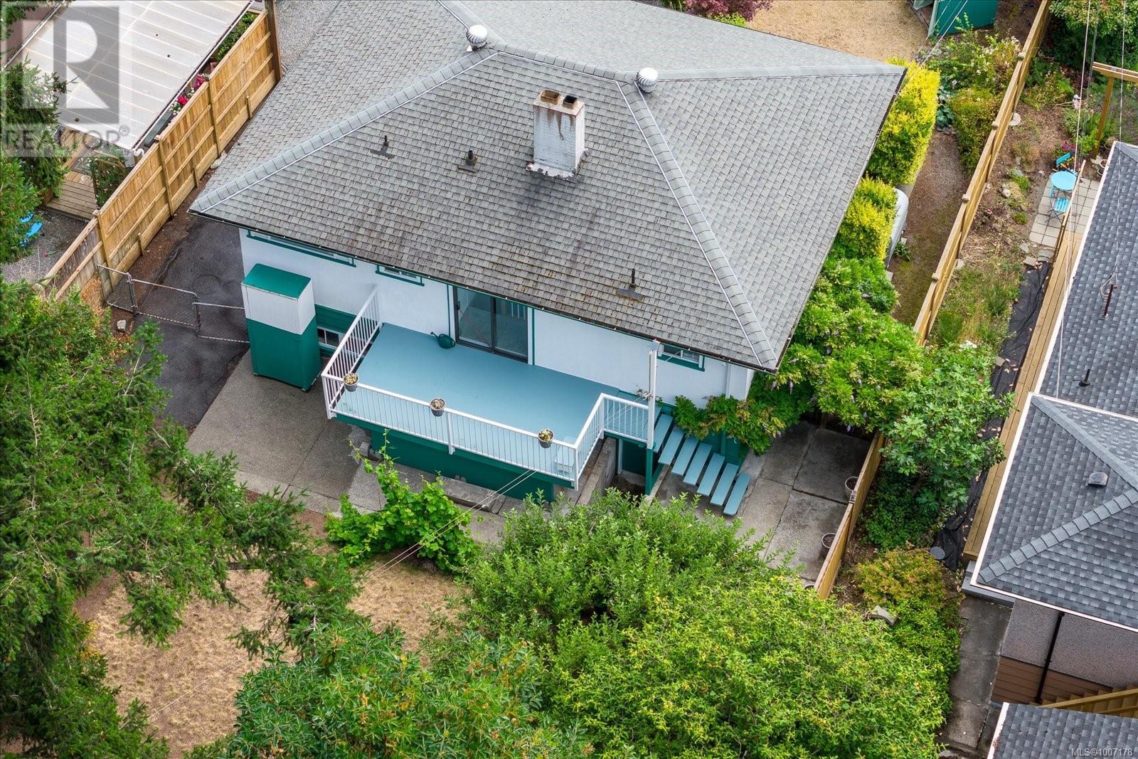 Photo 31 of 880 Hunter St, Nanaimo BC