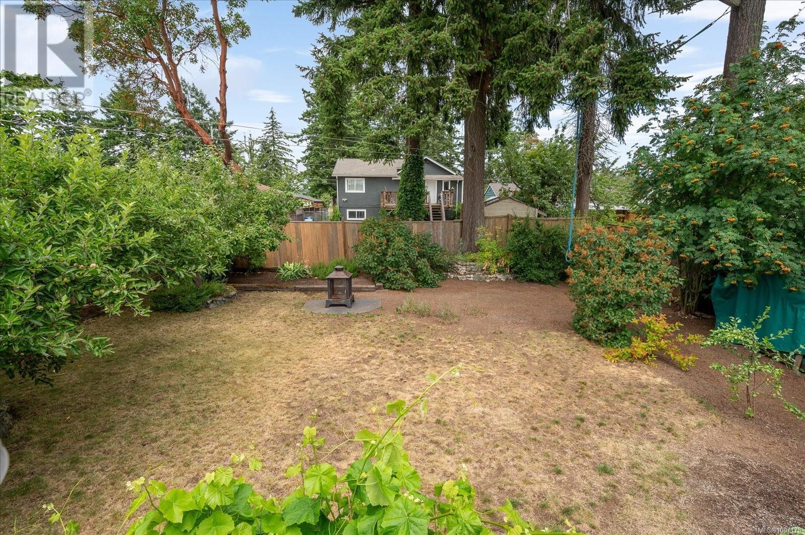 Photo 32 of 880 Hunter St, Nanaimo BC