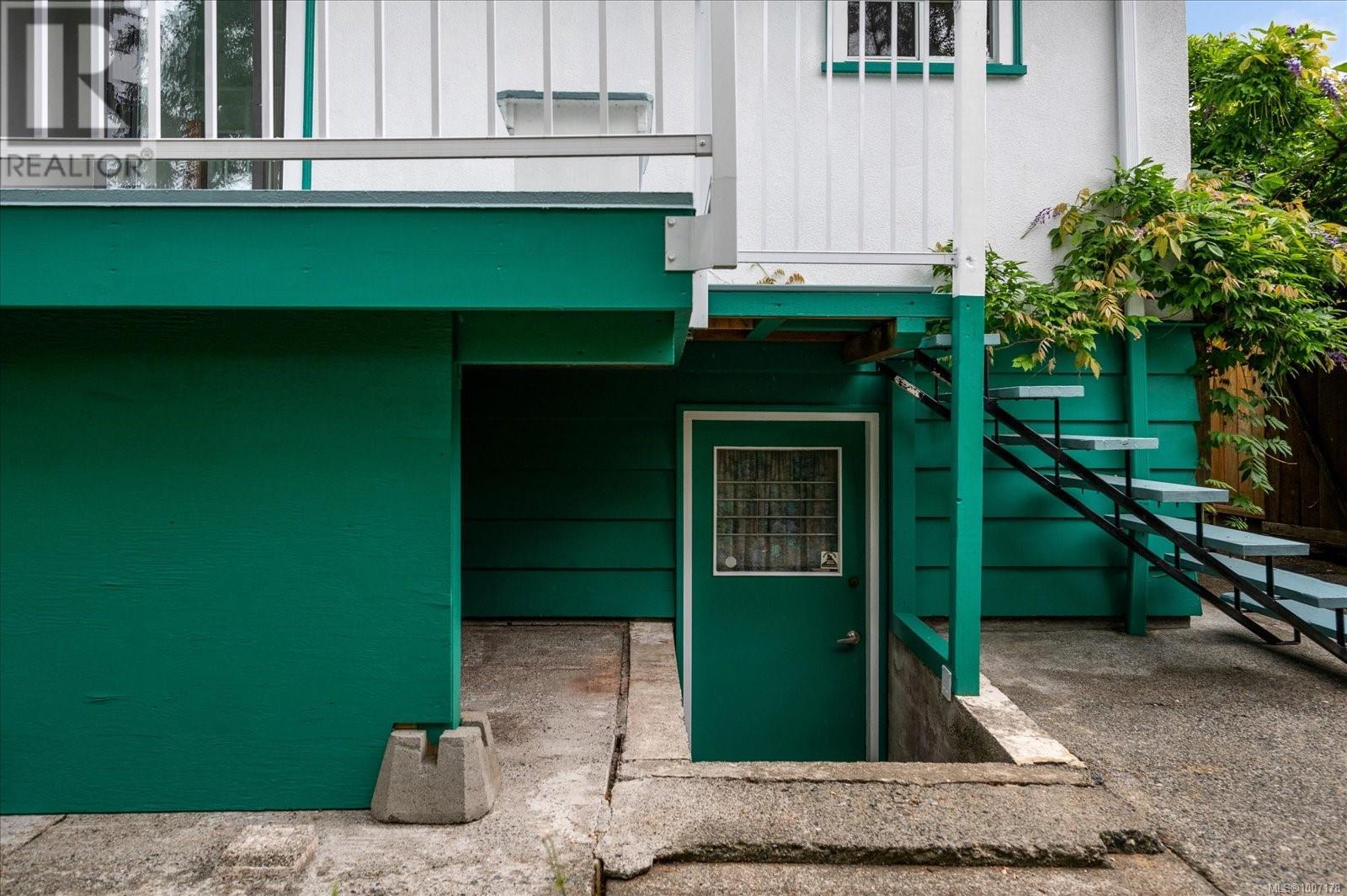 Photo 33 of 880 Hunter St, Nanaimo BC