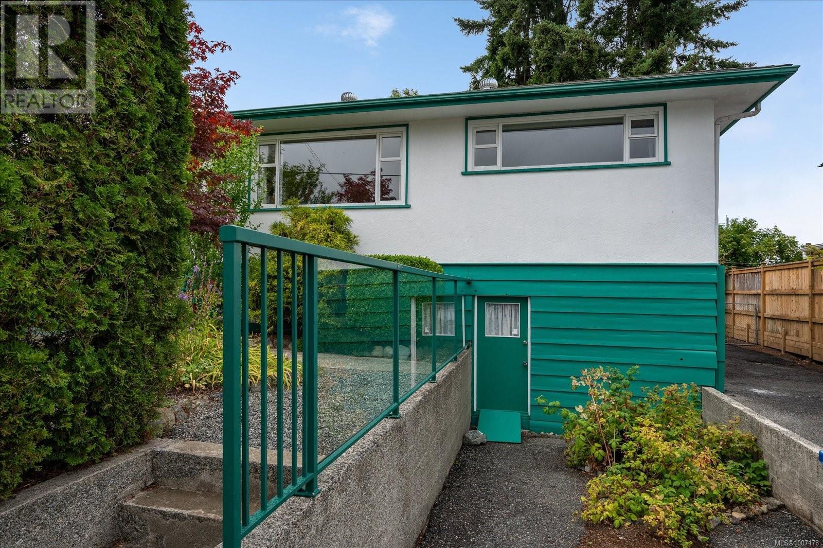 Photo 34 of 880 Hunter St, Nanaimo BC
