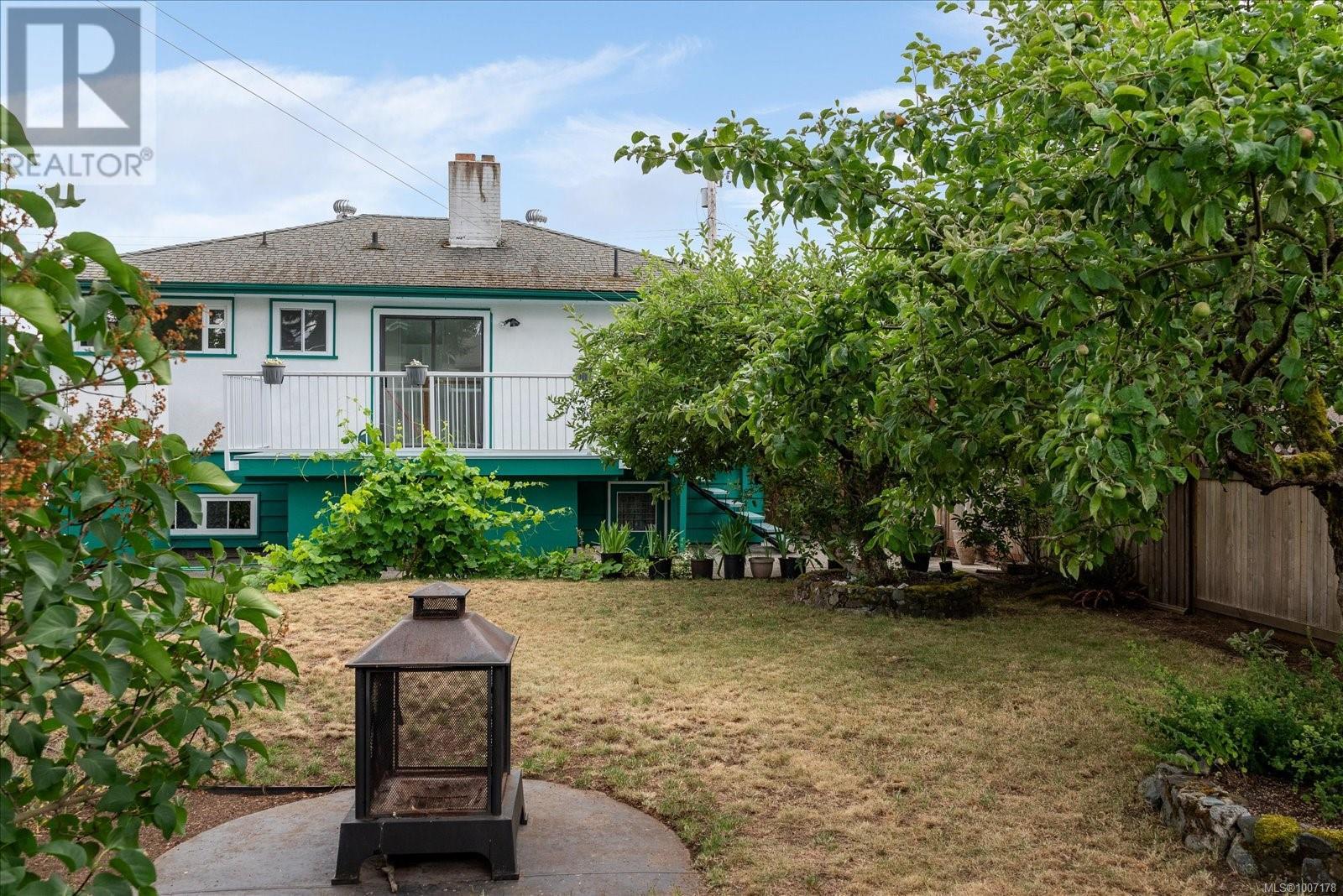Photo 40 of 880 Hunter St, Nanaimo BC