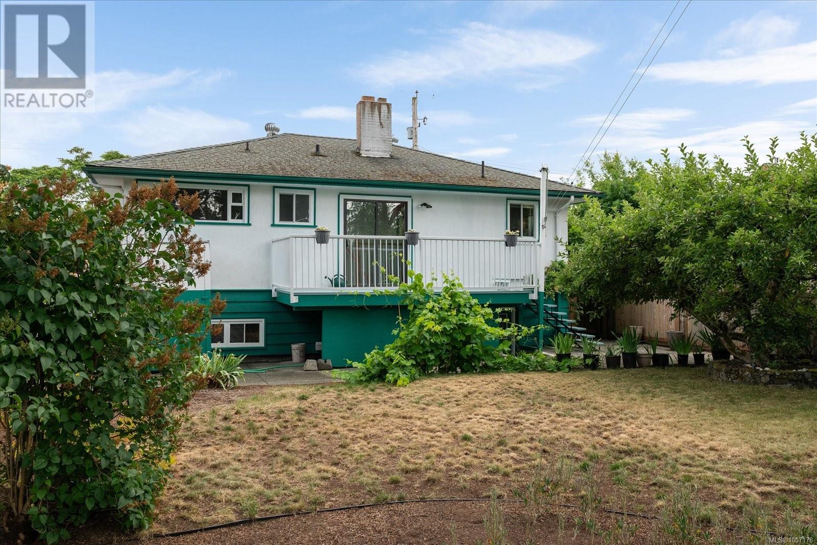 Photo 41 of 880 Hunter St, Nanaimo BC