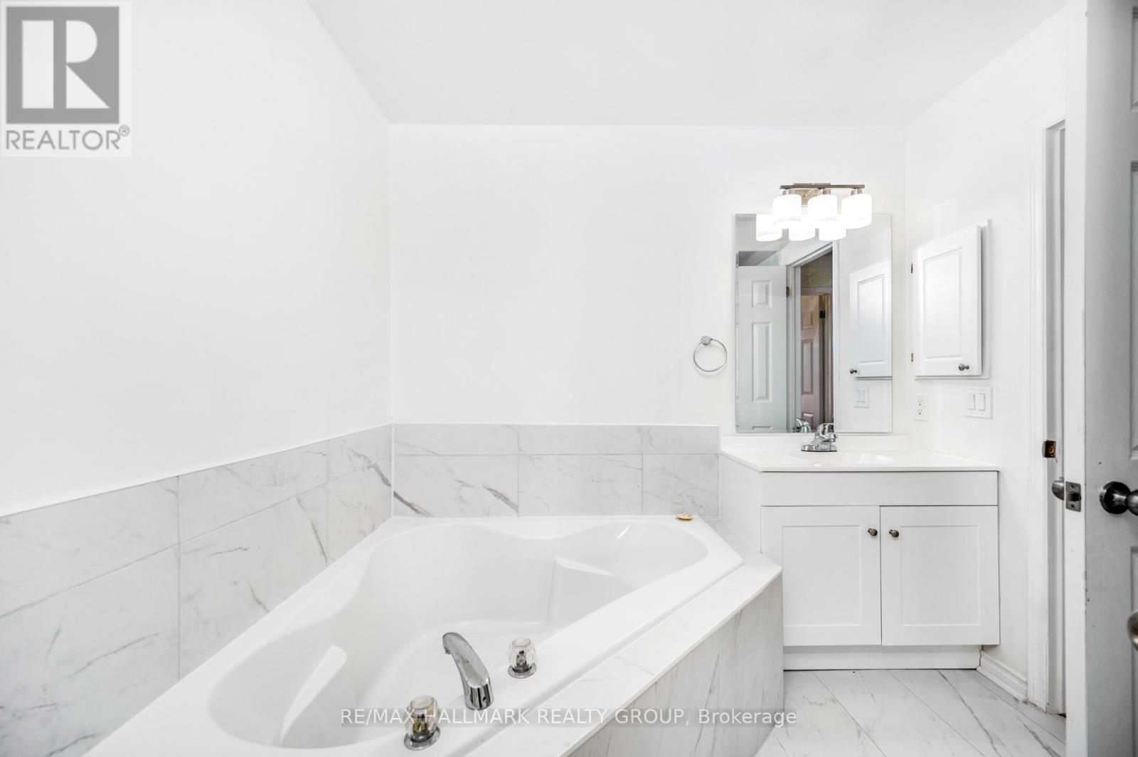 Photo 20 of 73 Palmadeo Drive, Ottawa ON