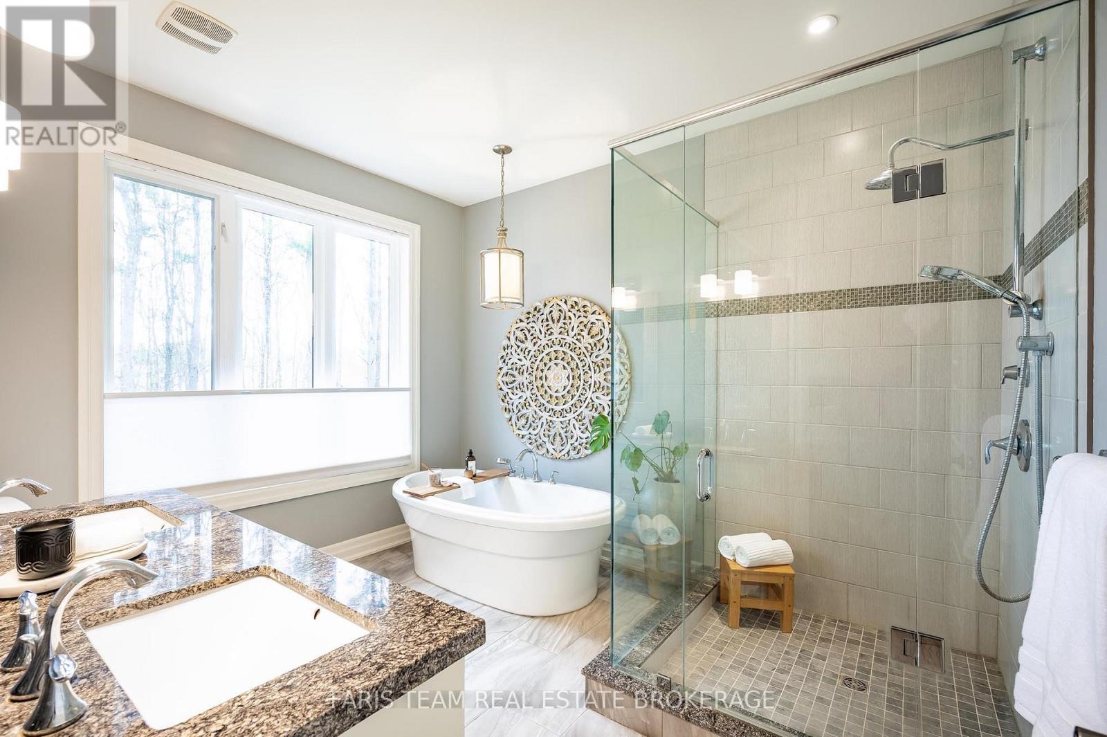 Photo 25 of 50 Mennill Drive, Springwater ON
