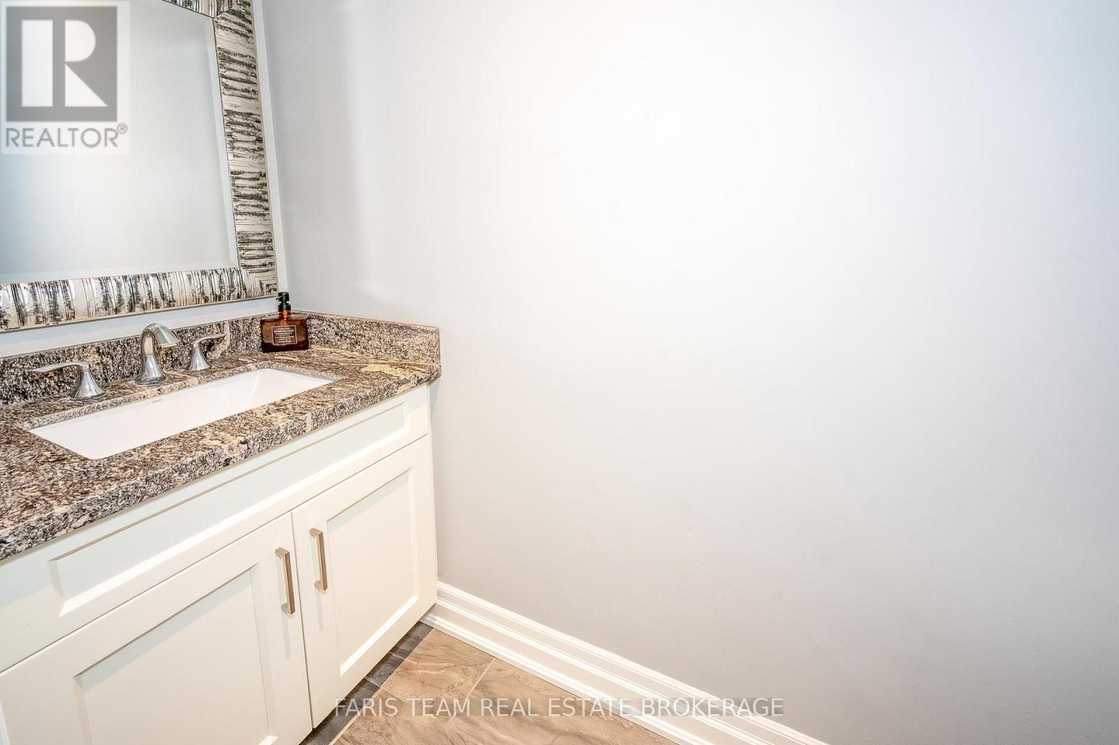 Photo 41 of 50 Mennill Drive, Springwater ON