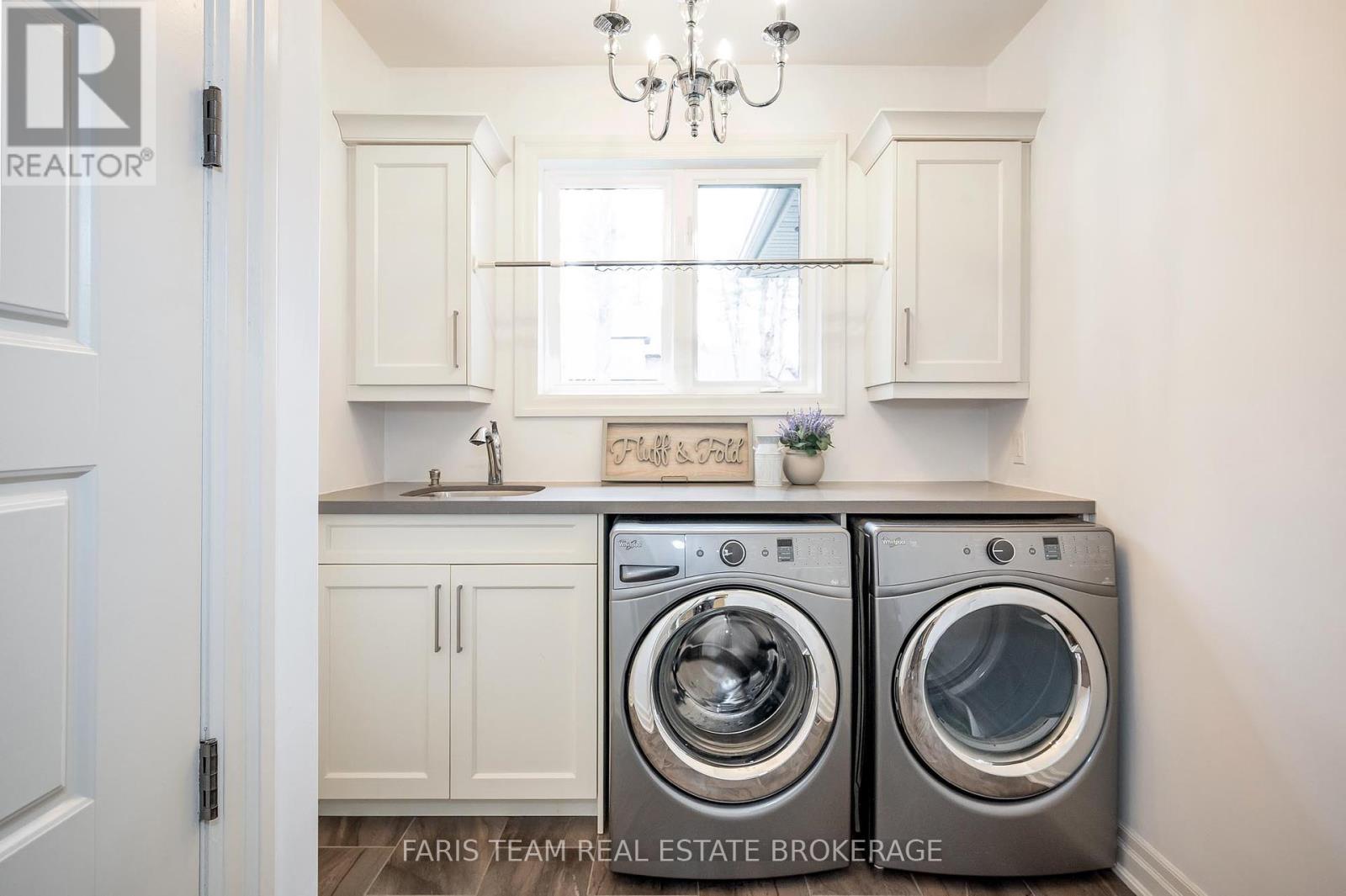 Photo 35 of 50 Mennill Drive, Springwater ON