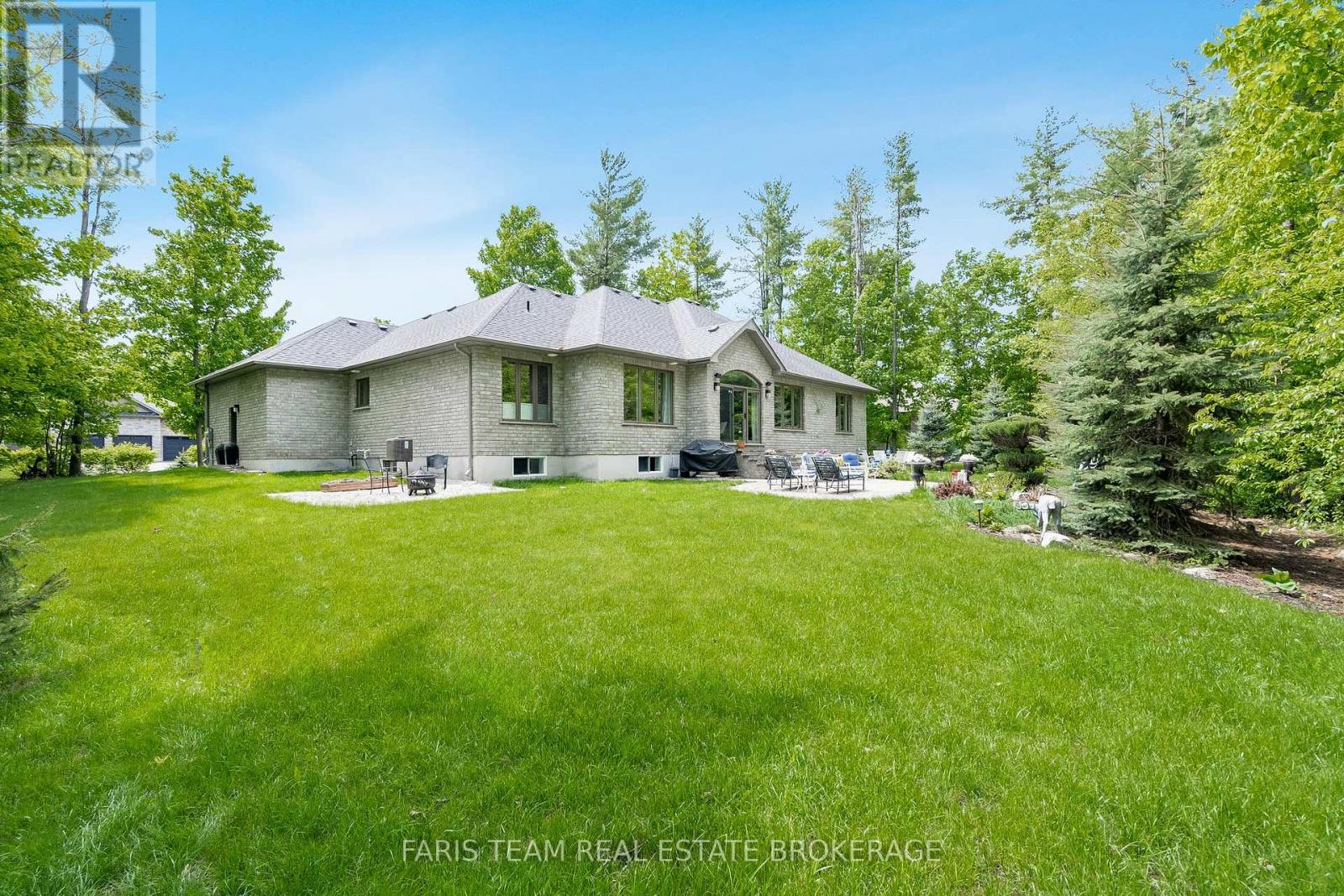 Photo 24 of 50 Mennill Drive, Springwater ON