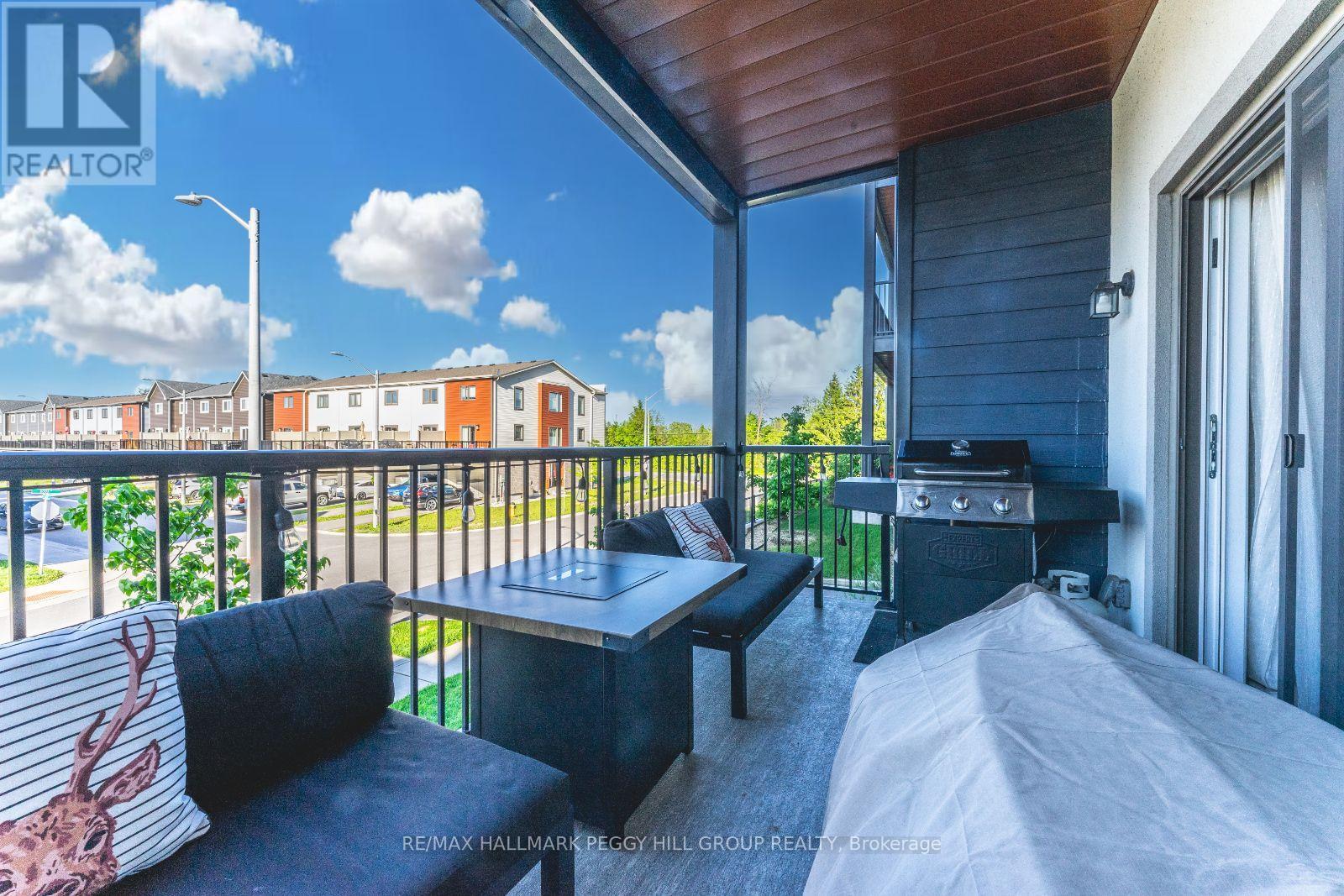 Photo 8 of 112 54 Koda Street, Barrie ON