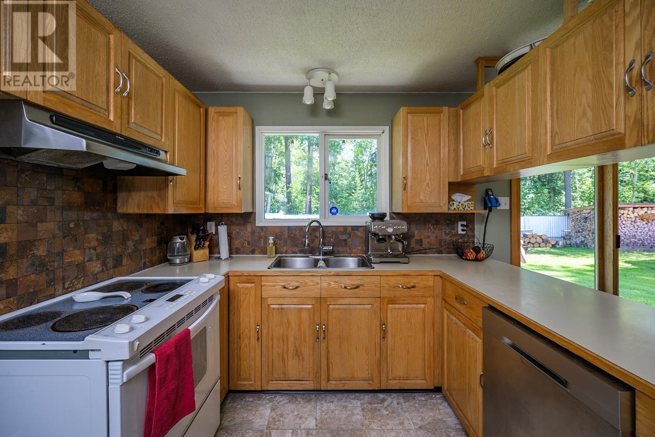 Photo 12 of 1443 Buchanan Avenue, Prince George BC