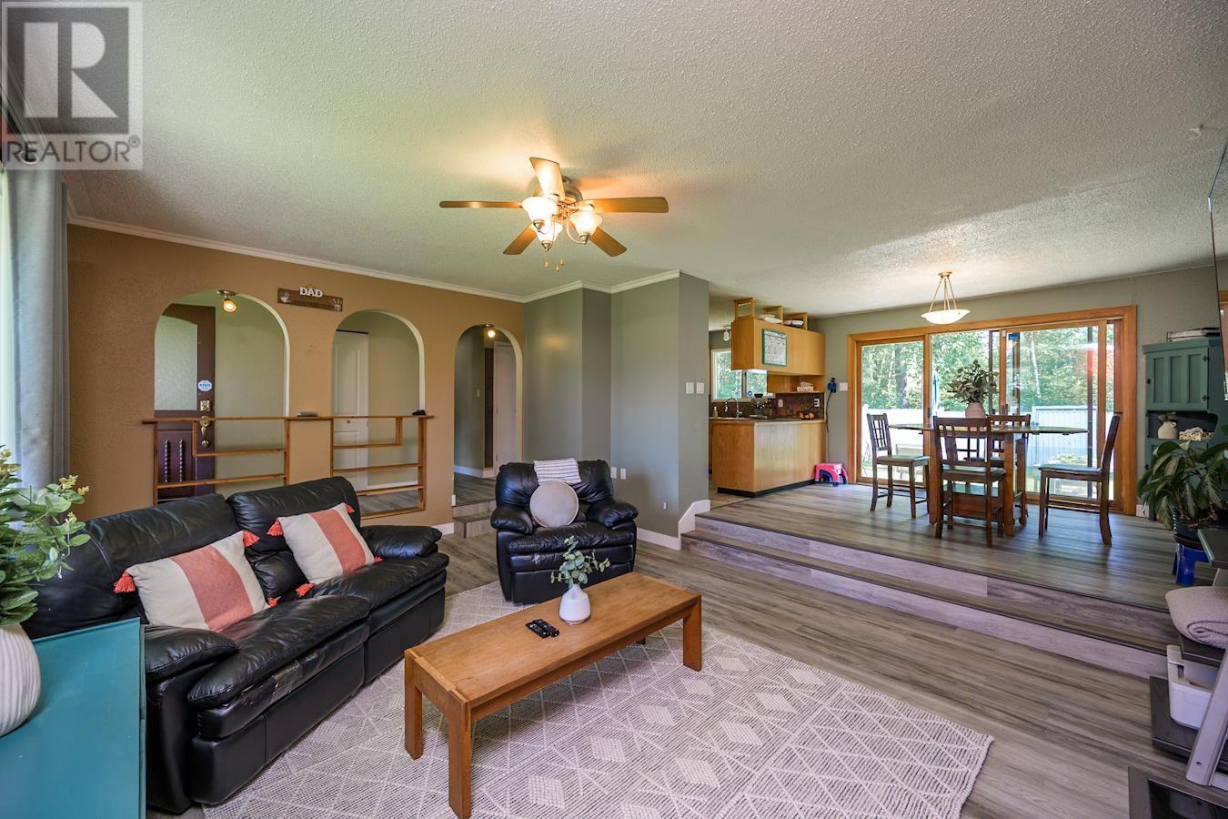 Photo 6 of 1443 Buchanan Avenue, Prince George BC