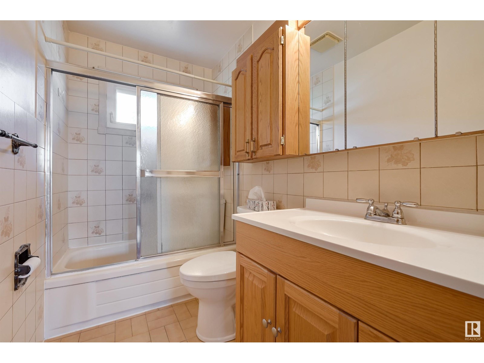 Photo 26 of 15008 96 St Nw, Edmonton AB