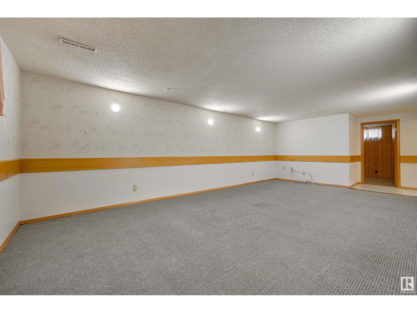 Photo 27 of 15008 96 St Nw, Edmonton AB