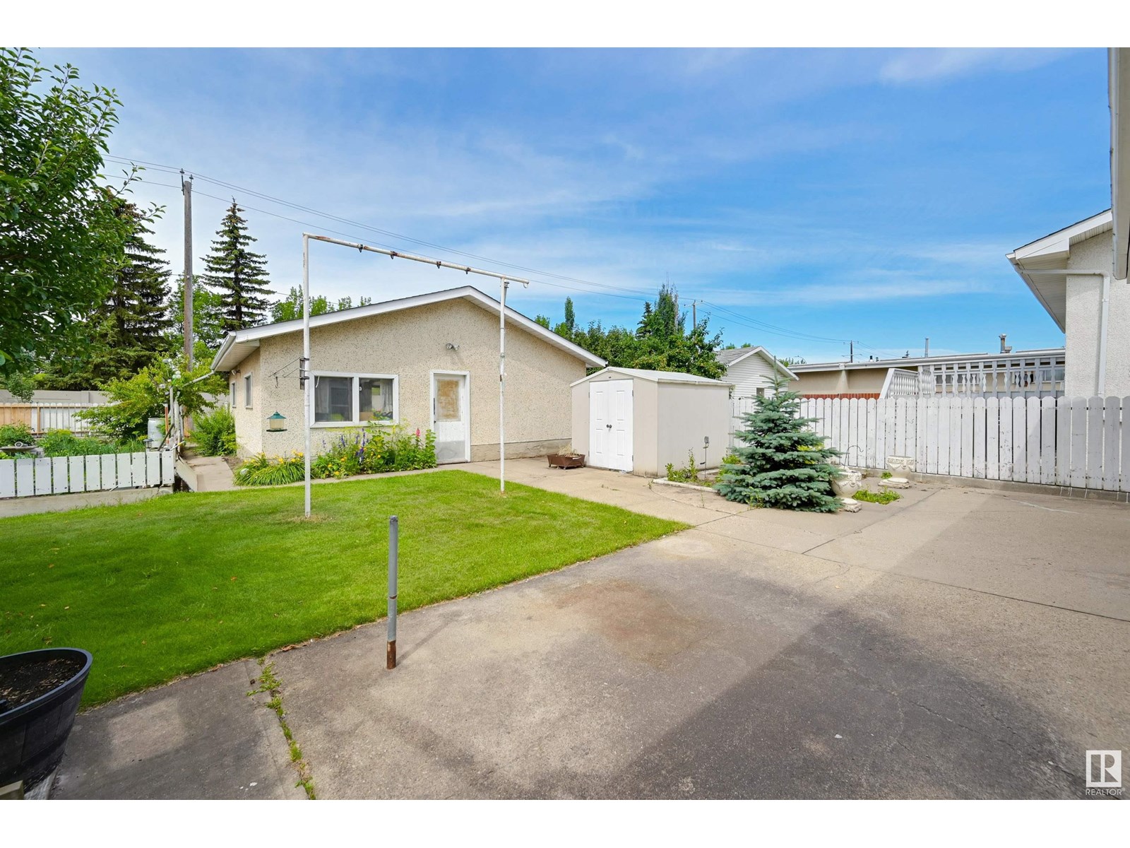 Photo 40 of 15008 96 St Nw, Edmonton AB