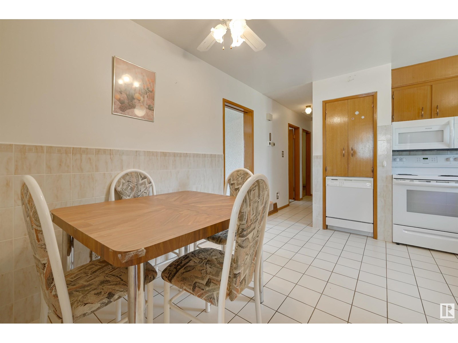 Photo 18 of 15008 96 St Nw, Edmonton AB