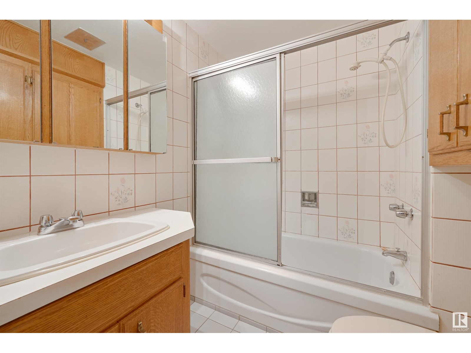 Photo 34 of 15008 96 St Nw, Edmonton AB