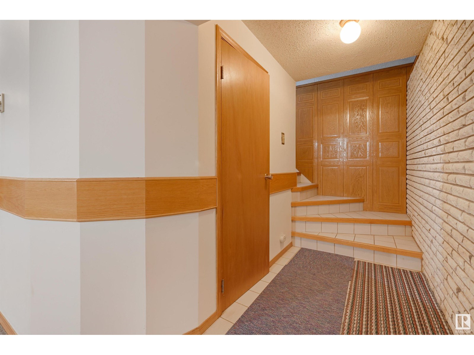 Photo 35 of 15008 96 St Nw, Edmonton AB
