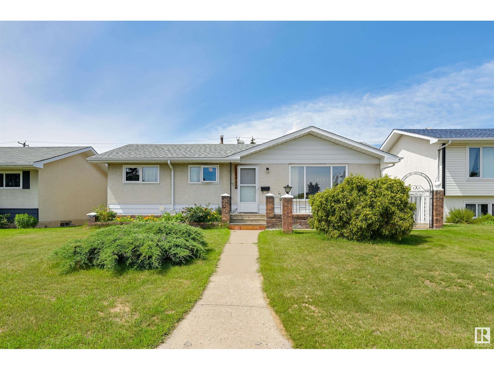 Photo 51 of 15008 96 St Nw, Edmonton AB