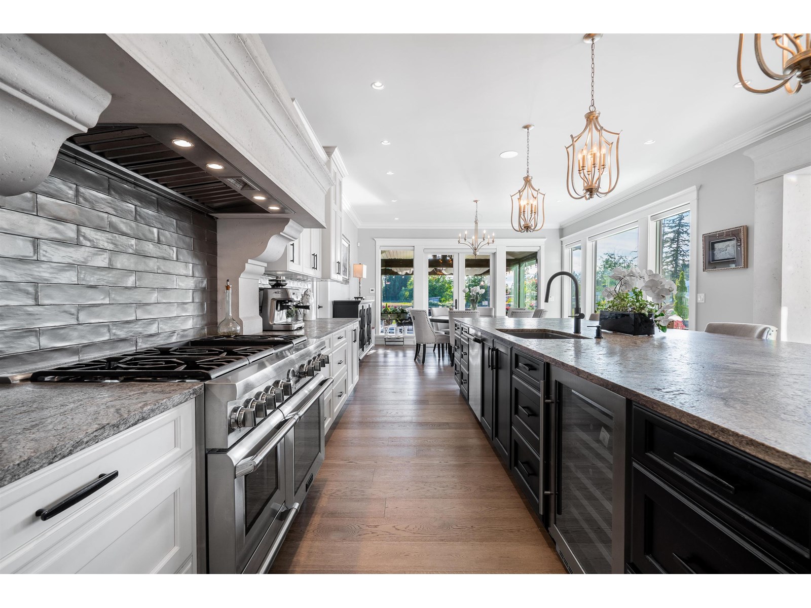 Photo 10 of 687 204 Street, Langley BC