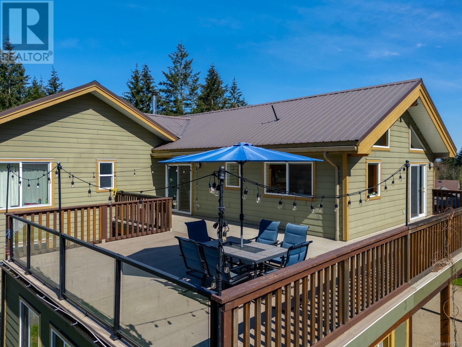 Photo 18 of 2892 Maridge Rd, Courtenay BC