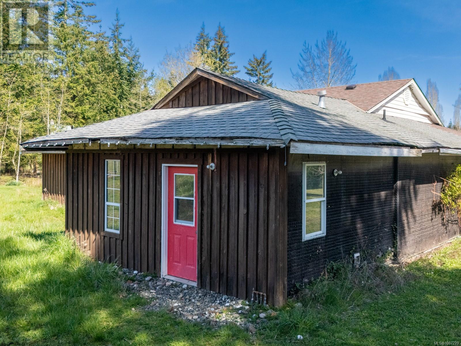 Photo 22 of 2892 Maridge Rd, Courtenay BC