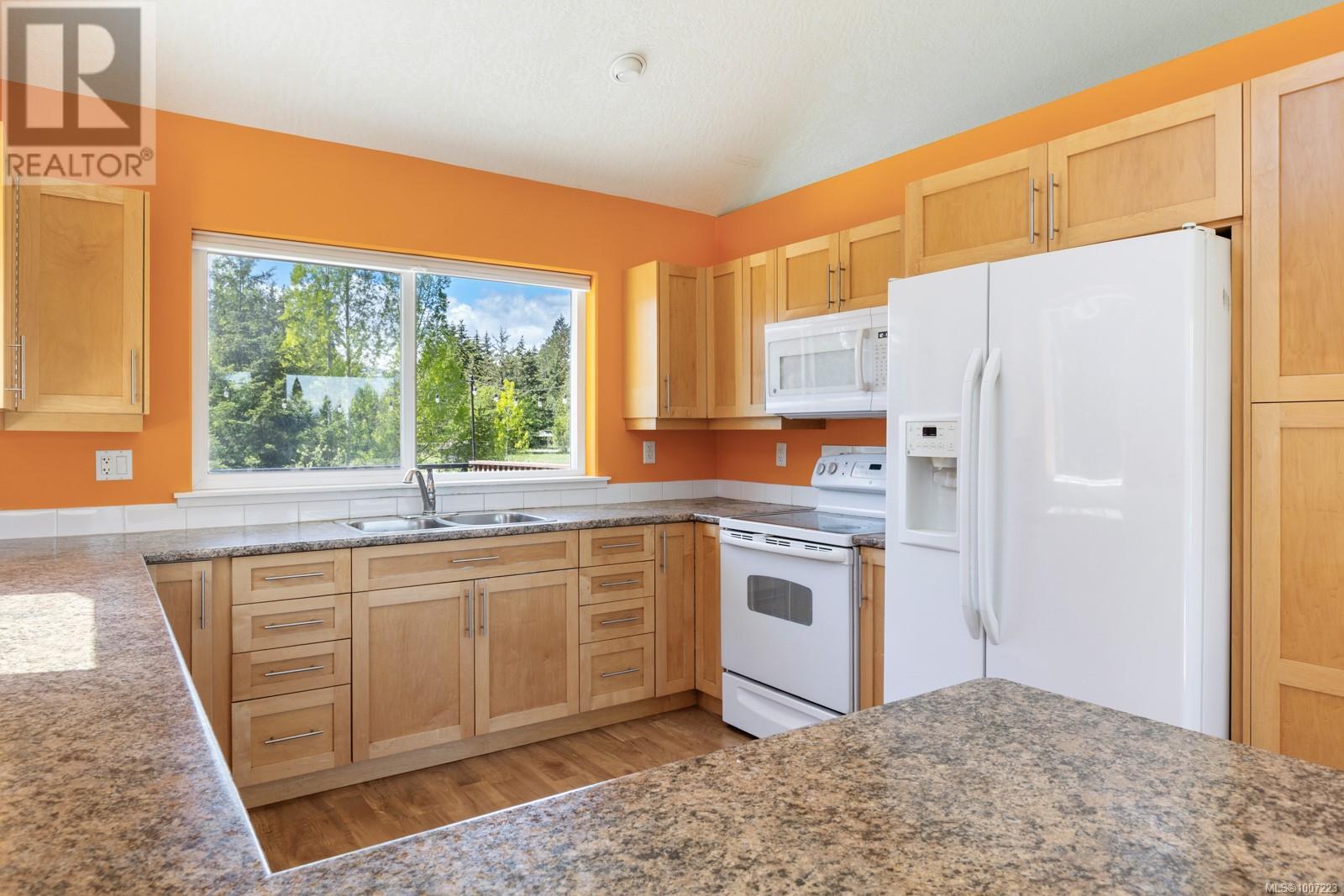 Photo 31 of 2892 Maridge Rd, Courtenay BC