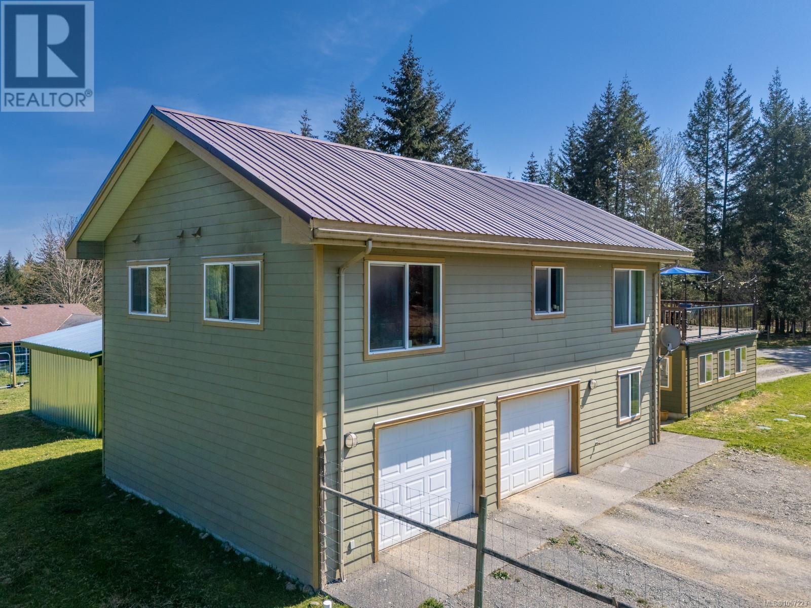 Photo 43 of 2892 Maridge Rd, Courtenay BC