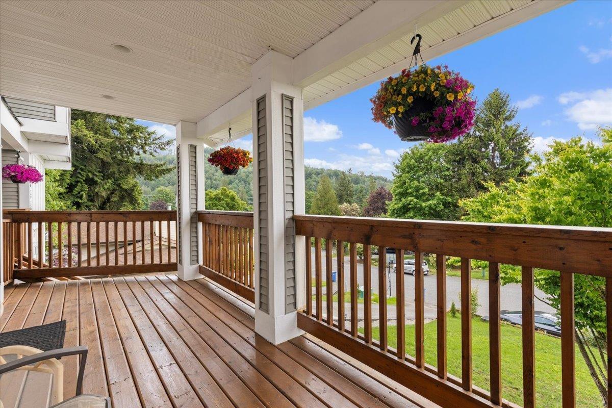 Photo 8 of 3344 Omineca Court, Abbotsford BC