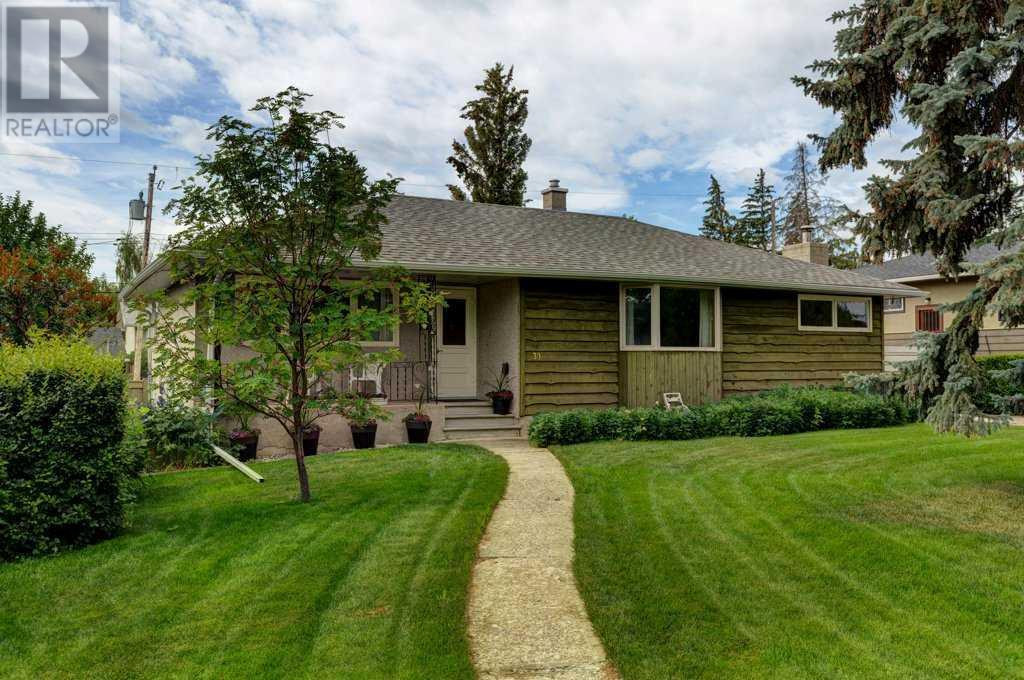 Single Family House Bungalow for Sale in  Gladys Ridge Road SW Glendale Calgary 