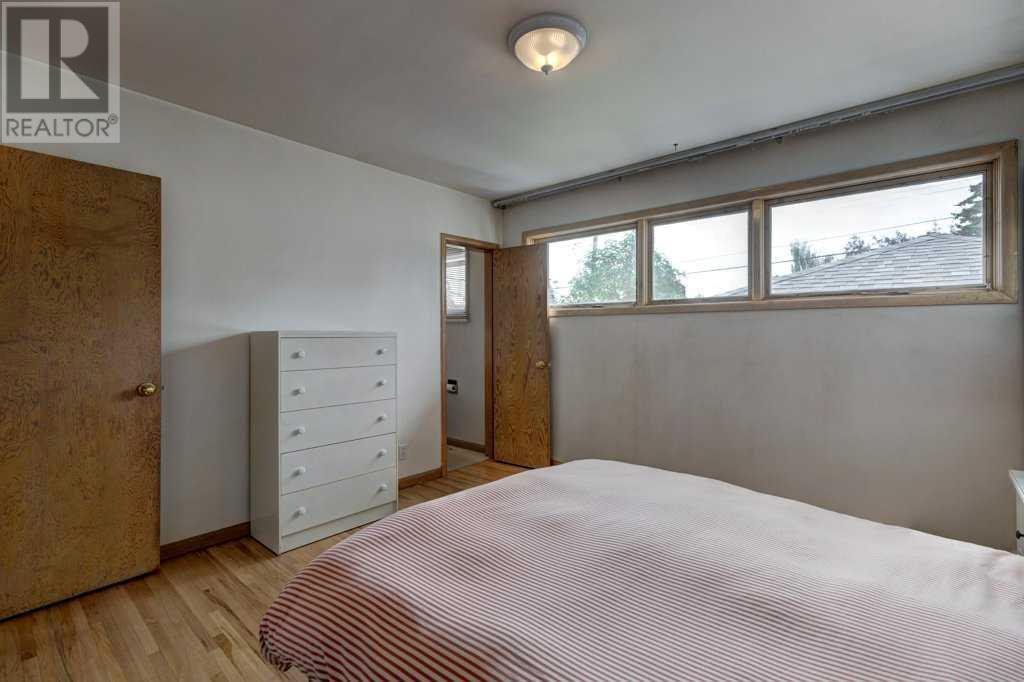 Single Family House Bungalow for Sale in  Gladys Ridge Road SW Glendale Calgary 