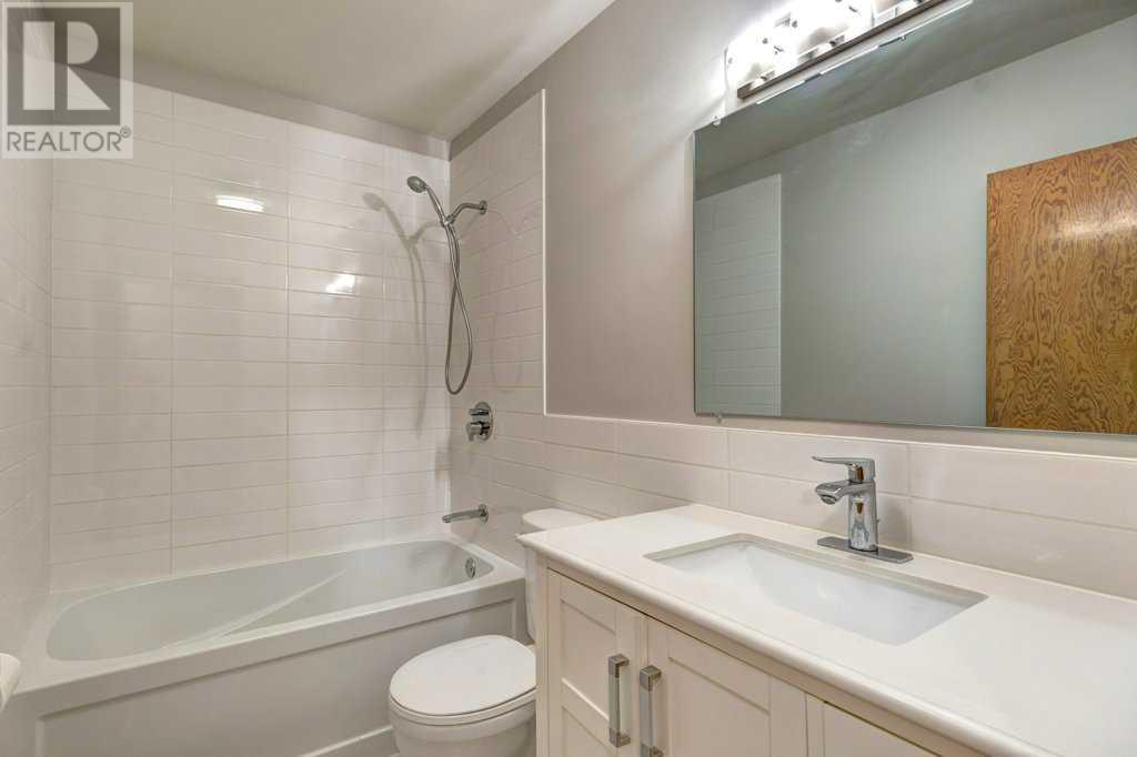 Single Family House Bungalow for Sale in  Gladys Ridge Road SW Glendale Calgary 