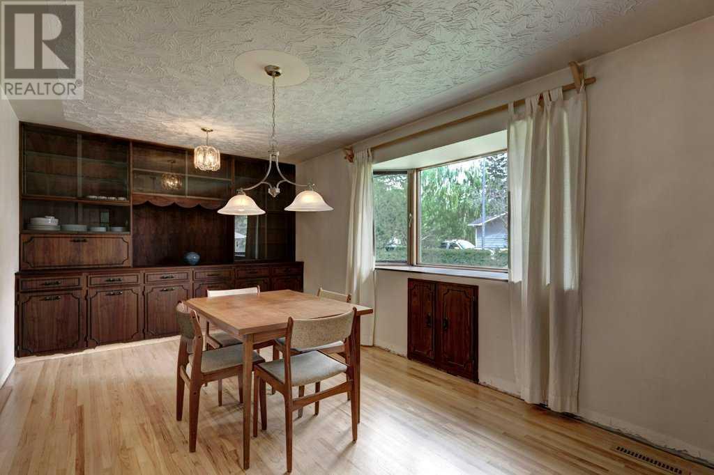Single Family House Bungalow for Sale in  Gladys Ridge Road SW Glendale Calgary 