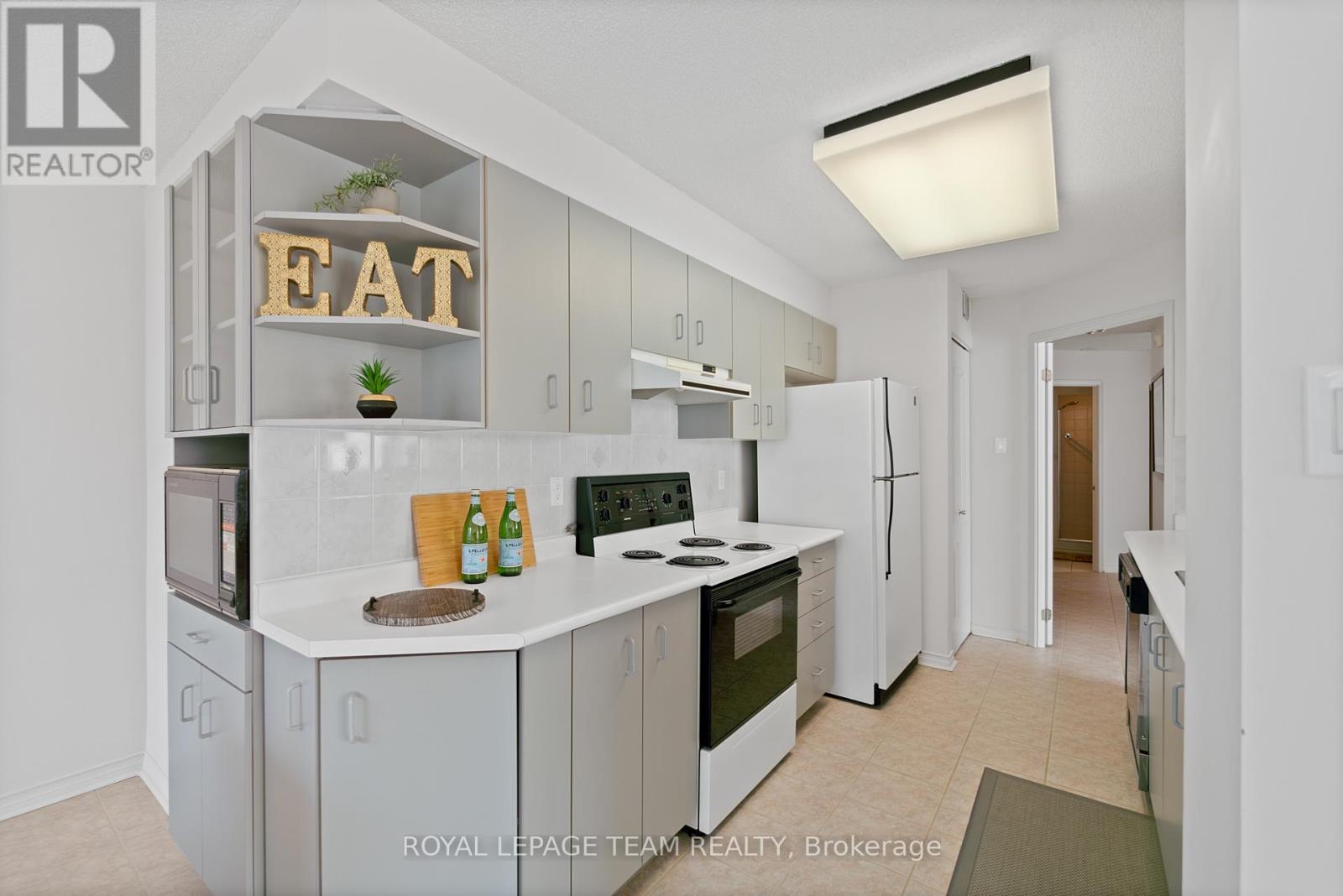 Photo 13 of 208 100 Millside Drive, Milton ON